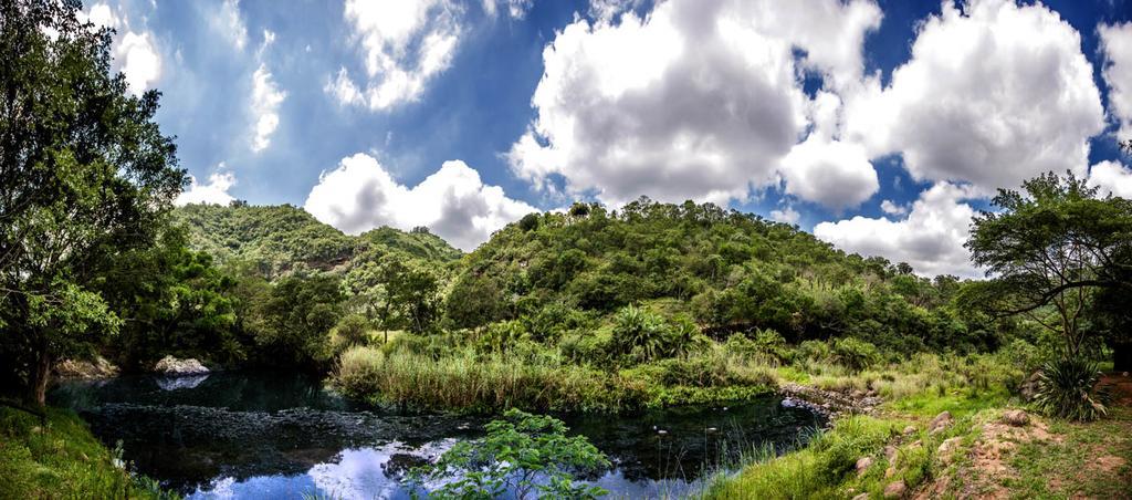 Gwahumbe Game&Spa Mid Illovo Bagian luar foto